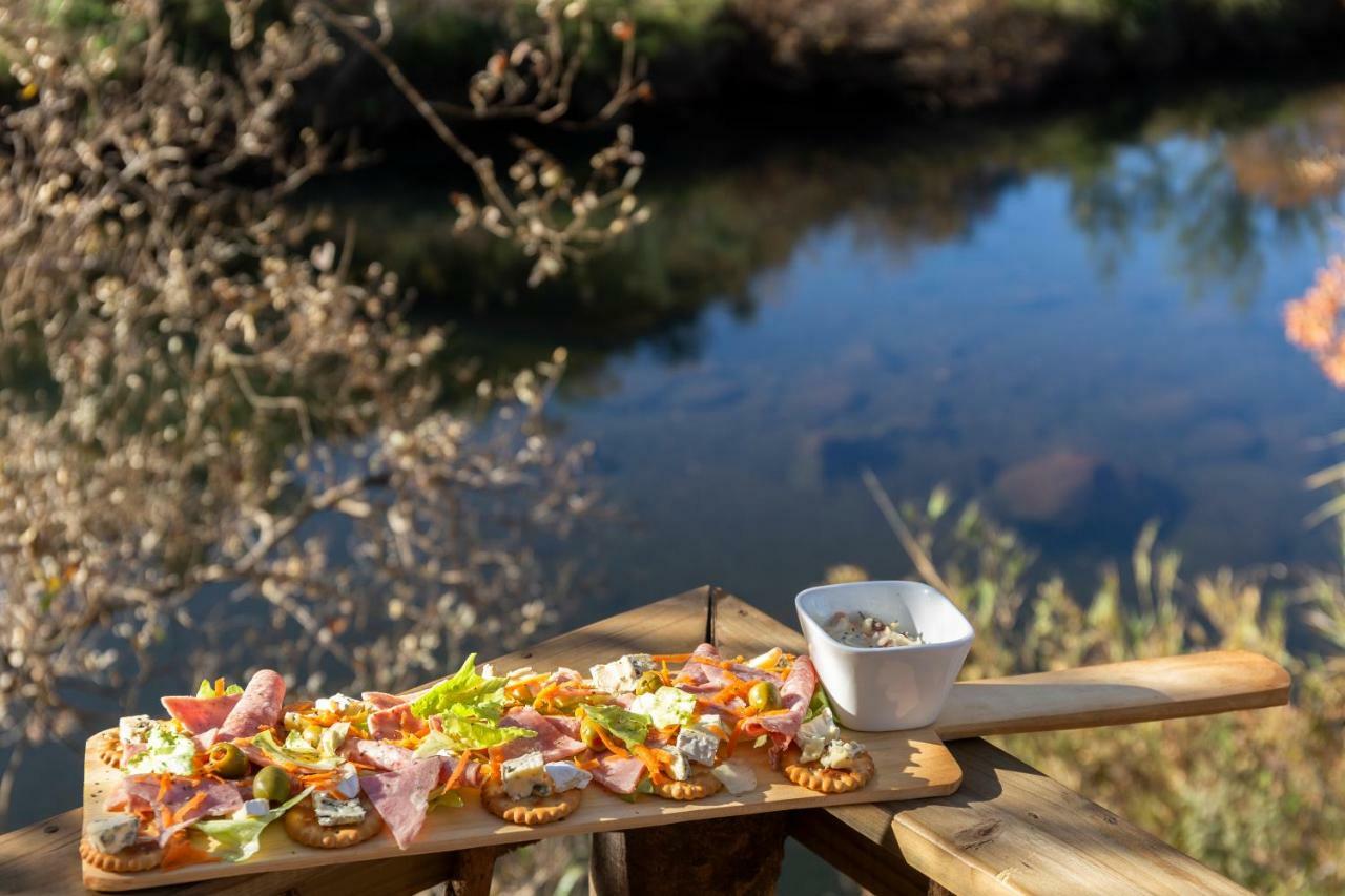 Treur River Lodge Moremela ภายนอก รูปภาพ
